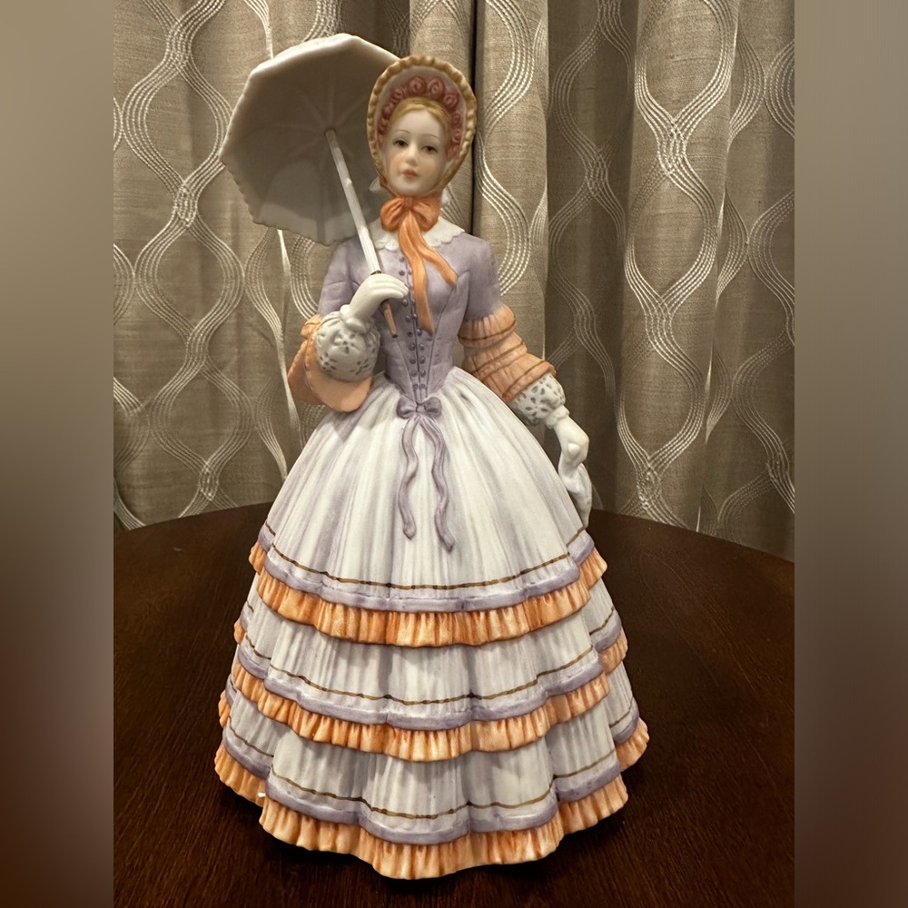 Lenox Collection “Springtime Promenade” Fine Porcelain Sculpture - Picture 6 of 11